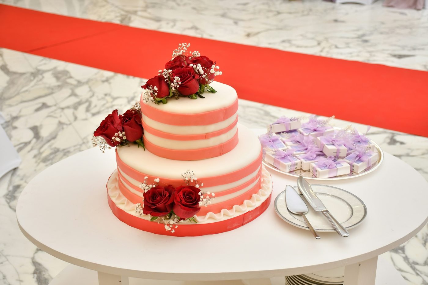 Three-tier cake with roses