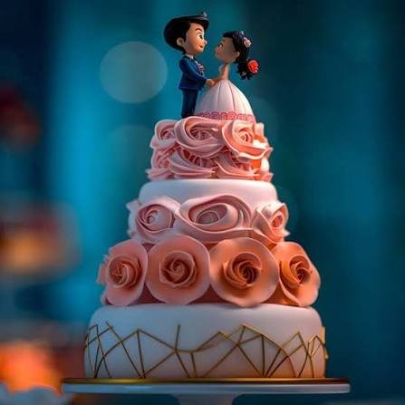 Three-tier cake with figs
