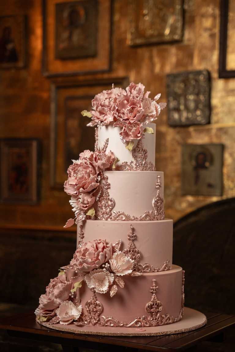 Baker working on sugar flowers